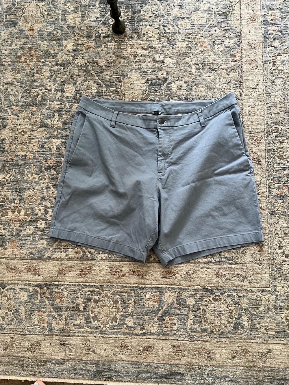 Lululemon Men's Classic-Fit Short 7"
Shorts - Gray Size 38